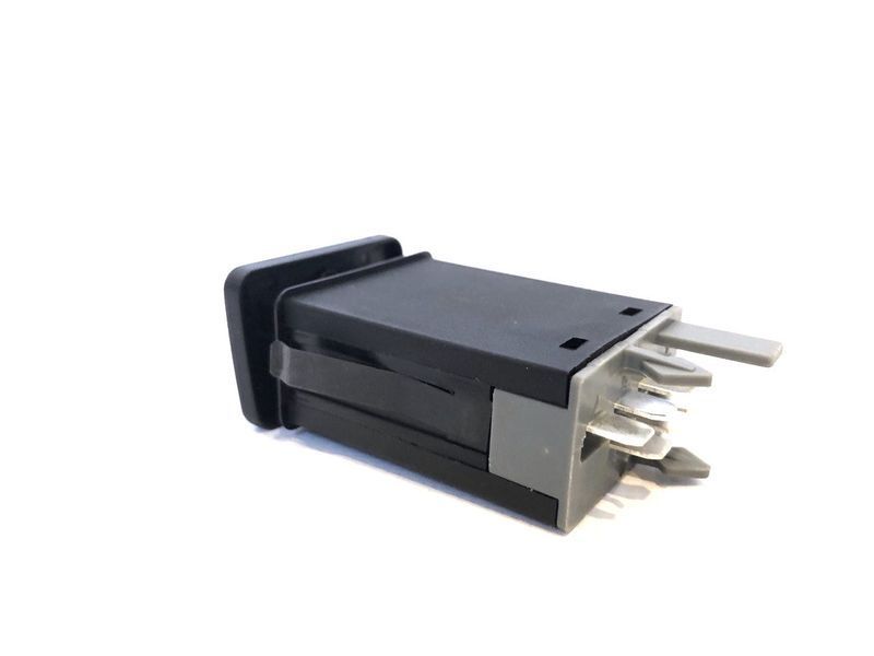 Кнопка аварийки Гольф 4 Фольксваген VW Golf 4 VW Bora&nbsp;1J0953235C 1J0953235E 1J0953235C 1J0953235E фото
